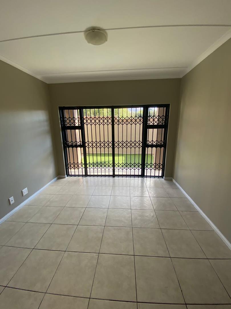 To Let 2 Bedroom Property for Rent in Maitland Western Cape
